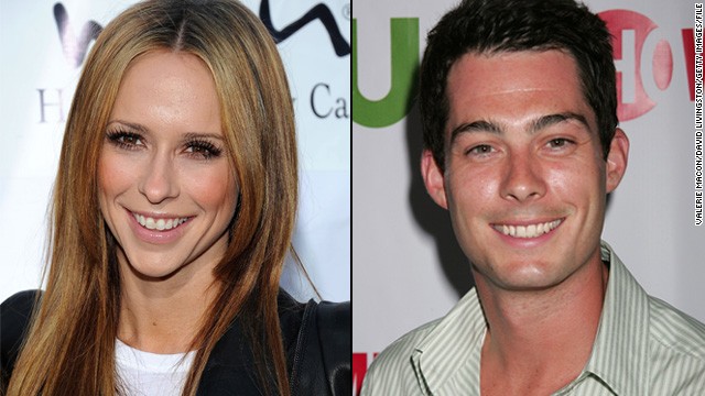 130605135205 jennifer love hewitt brian hallisay split story top