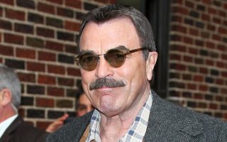 Tom Selleck, un violeur ?