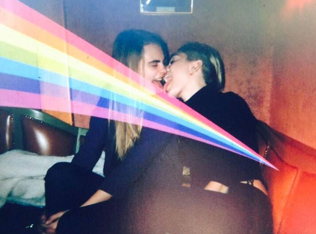 rs_1024x759-131227044533-1024-mileycyrus-cara-kiss