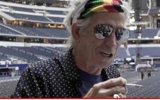 Keith Richards, ancien guitariste du groupe les Rolling Stone souhaite être sniffé comme de la coke par ses filles après sa mort