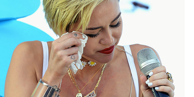 miley cyrus triste malade hospitalisee