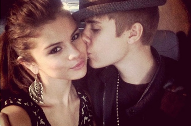 Le titre Strong de Selena Gomez en featuring avec Justin Bieber a été dévoilé le samedi dernier sur les ondes de OVO Sound Radio. Un signe pour de nombreux fan du duo d'un retour du couple