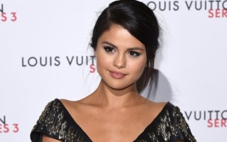 Selena Gomez produira bientôt la série Treize Raisons pour Netflix