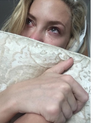 Kate Hudson en larmes après avoir écouté Hello