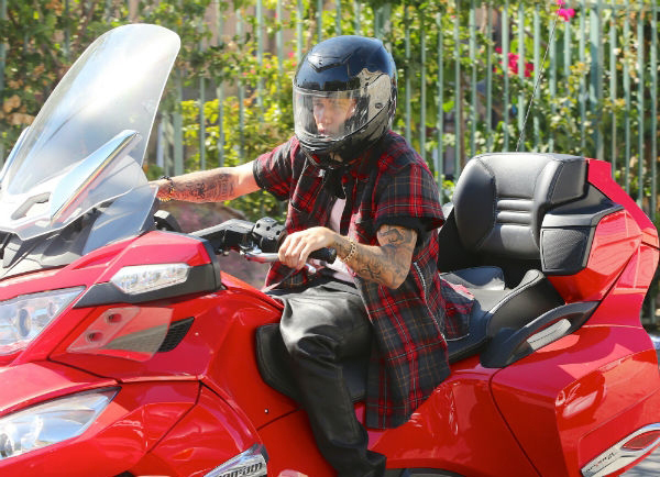 Justin Bieber sur sa moto Can Am Spyder