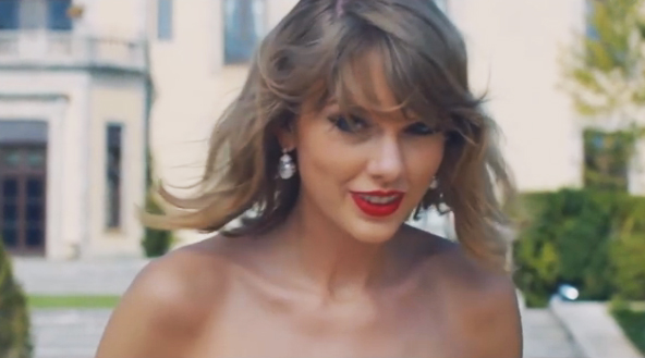 Taylor Swift belle et sexy dans blank space
