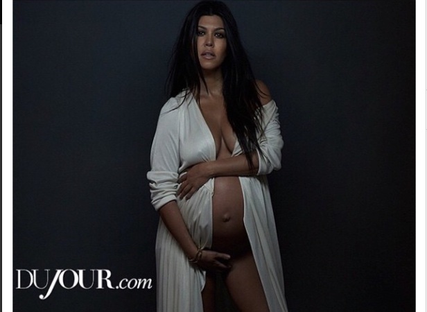 Kourtney Kardashian pose nue pour le magazine  Dujour