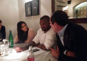 Kim et Kanye originale dans un restaurant de Jerusalem