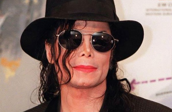 Michael Jackson, il rapporte plus d'argent mort que vivant