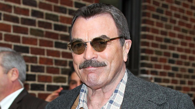 Tom Selleck, un violeur ?