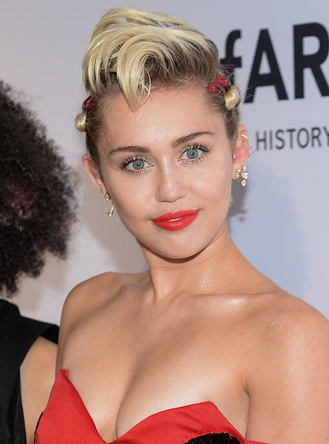 Honoree Miley Cyrus attends the 6th Annual amfAR New York Inspiration Gala at Spring Studios on Tuesday, June 16, 2015, in New York. (Photo by Evan Agostini/Invision/AP)
