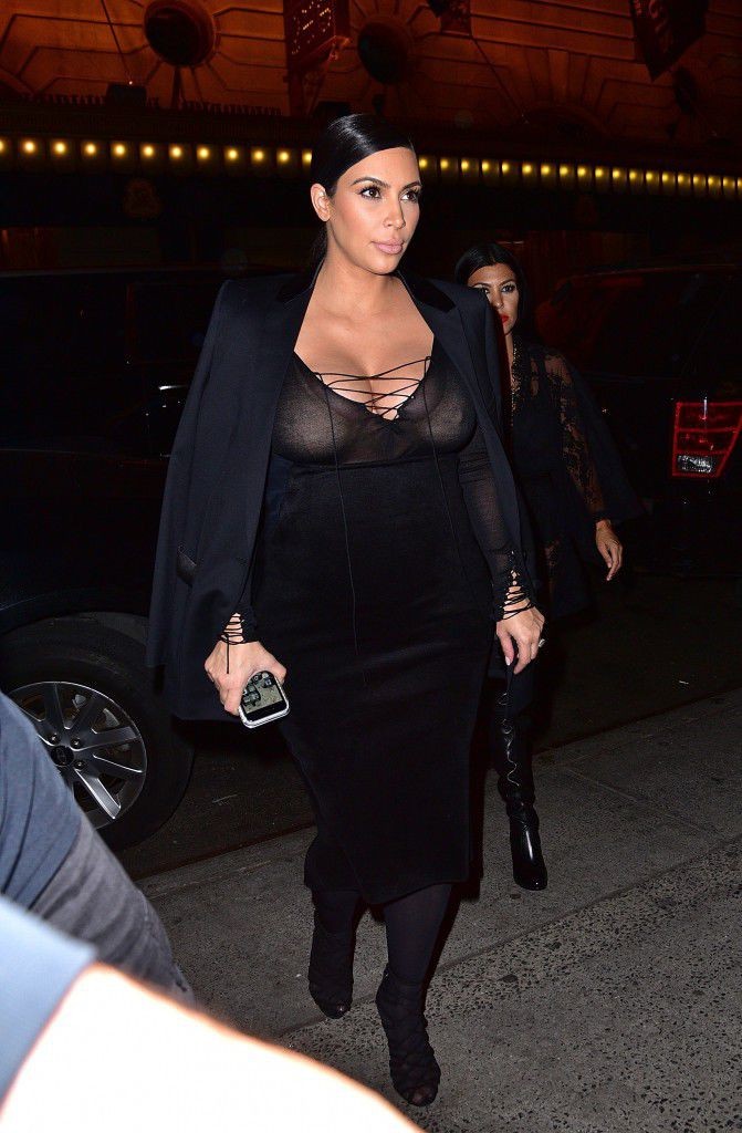 Kim-Kardashian-a-New-York-le-15-septembre-2015_portrait_w674