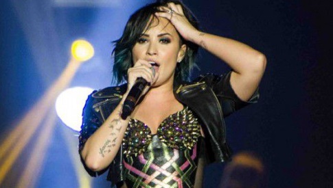 Demi Lovato, Kendji Girac et Louane étaient le samedi 5 septembre en concert à Saint-Quentin