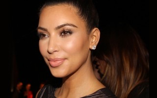 Kim Kardashian a 35 ans et est pressé d'accoucher pour retrouver sa silhouette affinée