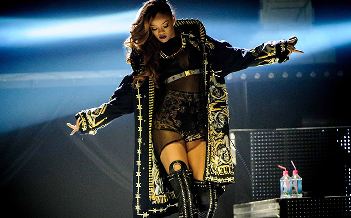 Rihanna sera à la Victoria's Secret Fashion Show 2015