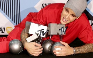 Justin Bieber a raflé plus de 5 récompenses aux MTV EMAs 2015